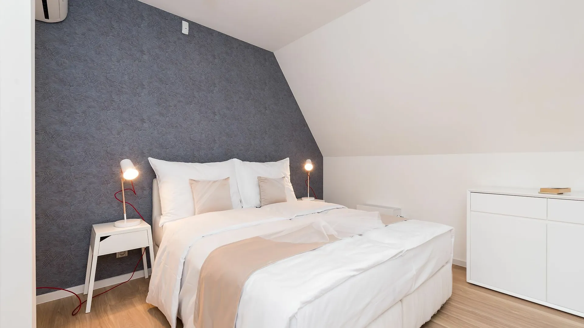 Empirent Avenue Apartments Prague 0*,